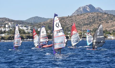 Bodrum'da Windsurf Türkiye Ligi Düzenlendi