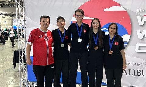 Dünya Dart Şampiyonası'nda Gençlerden 4 Madalya