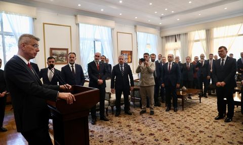 Sağlık Bakanı Kemal Memişoğlu, Şanghay'da Sağlık İşbirliği Temasları Gerçekleştirdi