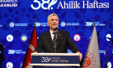 Ticaret Bakanı Bolat, Ahilik Haftası'nda Ekonomik Başarıları Anlattı