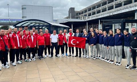 Türk Boks Takımı Dünya Şampiyonası İçin İngiltere'ye Gitti