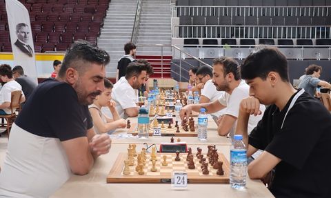 Türkiye'de Lisanslı Satranç Sporcusu Sayısı 1.7 Milyonu Aştı