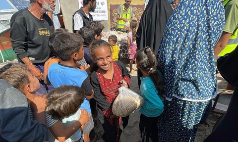 Antalya İHH'dan Gazze'ye 100 Bin Ekmek Yardımı