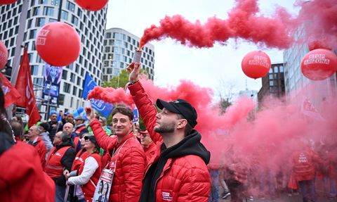 Belçika'da Genel Grev Hayatı Durma Noktasına Getirdi