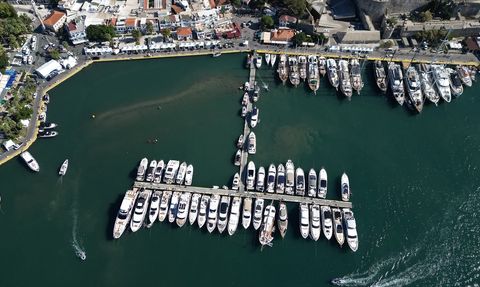 Bodrum Boat Show Fuarı'nda Lüks Yatlar Sergileniyor