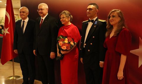 Bulgaristan'da Cumhuriyet'in 102. Yılı Kutlamaları