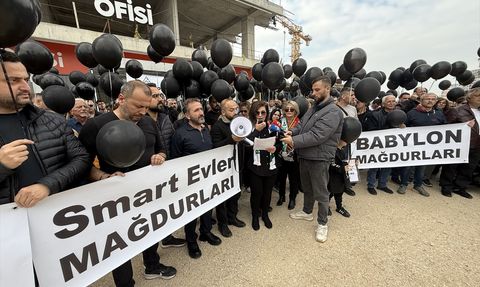 Bursa'da İnşaat Firması Mağdurlarından Eylem