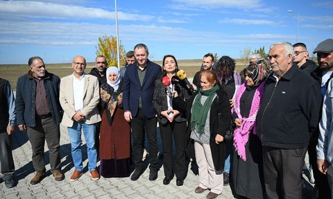 DEM Parti Eş Genel Başkanları Demirtaş'ı Ziyaret Etti