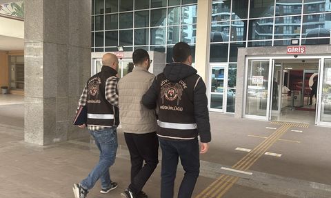 Edirne'de İmam Cübbesiyle Kostüm Etkinliğine Katılan Şüpheli Adliyeye Sevk Edildi