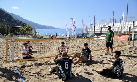 Fethiye'de Bedensel Engelliler Plaj Voleybolu Turnuvası Düzenlendi