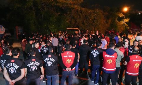 Gençlerbirliği Taraftarları Beştepe'de Genel Kurul Talep Etti