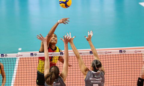 Göztepe Kadın Voleybol Takımı Çeyrek Finale Yükseldi