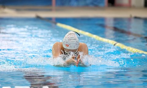 İşitme Engelli Milli Yüzücüler Tokyo'da Madalya İçin Mücadele Edecek