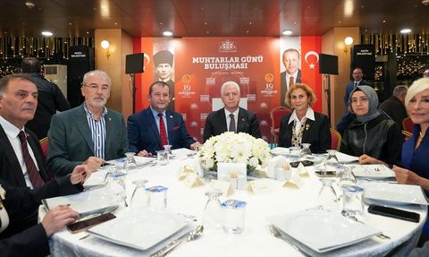 İstanbul Valisi Davut Gül, Muhtarlarla Bir Araya Geldi