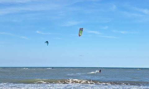 Karadeniz'de Uçurtma Sörfü Tutkunları Buluştu