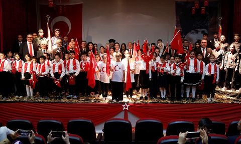 Kırgızistan'da Türkiye Cumhuriyeti'nin 102. Yılı Coşkuyla Kutlandı