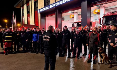 Kocaeli'den Sındırgı'daki Deprem İçin Yardım Seferberliği