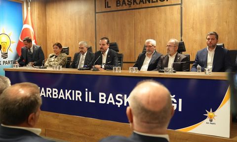 Kürşad Zorlu, Terörsüz Türkiye İçin Diyarbakır'da Konuştu