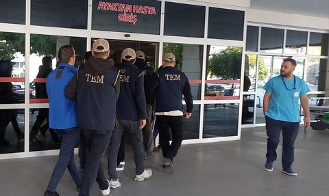 Manisa'da FETÖ Operasyonunda 3 Tutuklama