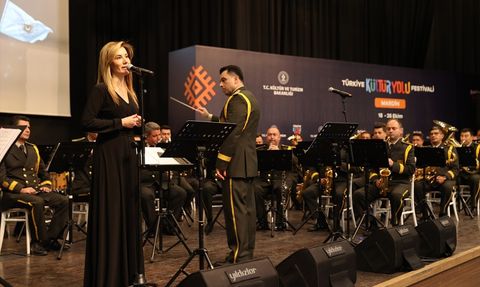 Mardin Kültür Yolu Festivali'nde MSB Armoni Mızıkası'nın Coşkulu Performansı