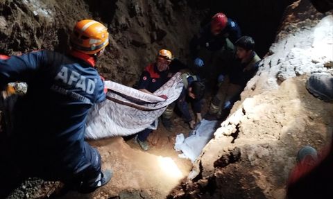 Mudanya'da Kanalizasyon Çalışmasında Göçük: İki Kardeş Hayatını Kaybetti
