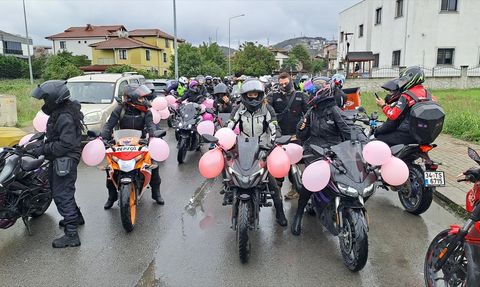 Sakarya'da Motosiklet Tutkunlarından Meme Kanseri Farkındalığı İçin Özel Tur