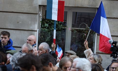 Sarkozy İçin Destek Gösterisi Düzenlendi