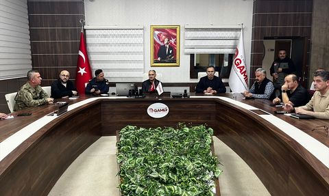 Sındırgı Depremi Sonrası Kriz Merkezi Toplandı