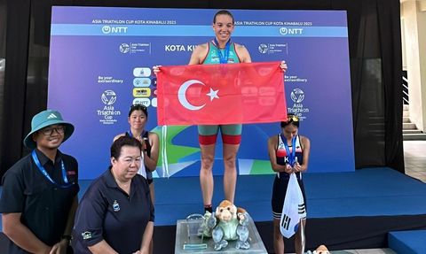 Sinem Francisca Tous'tan Asya Triatlon Kupası'nda Altın Madalya