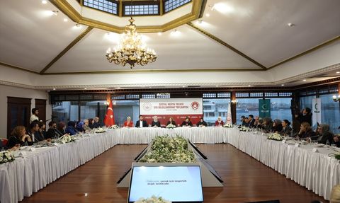 Sosyal Medya Düzenlemesi Üzerine STK Toplantısı