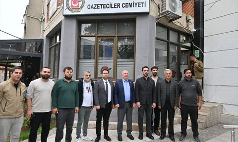 Ümit Özdağ'dan Manisa Gazeteciler Cemiyeti'ne Ziyaret