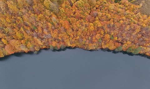 Ulugöl Tabiat Parkı Sonbaharın Güzelliklerini Sunuyor