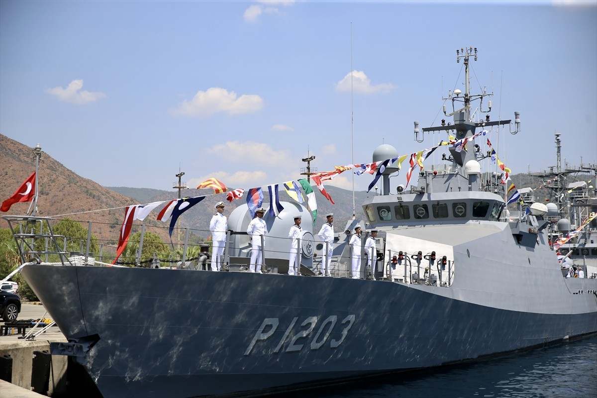 Deniz Kuvvetleri Komutanı Oramiral Ercüment Tatlıoğlu, Muğla'nın Marmaris ilçesindeki Aksaz Deniz...