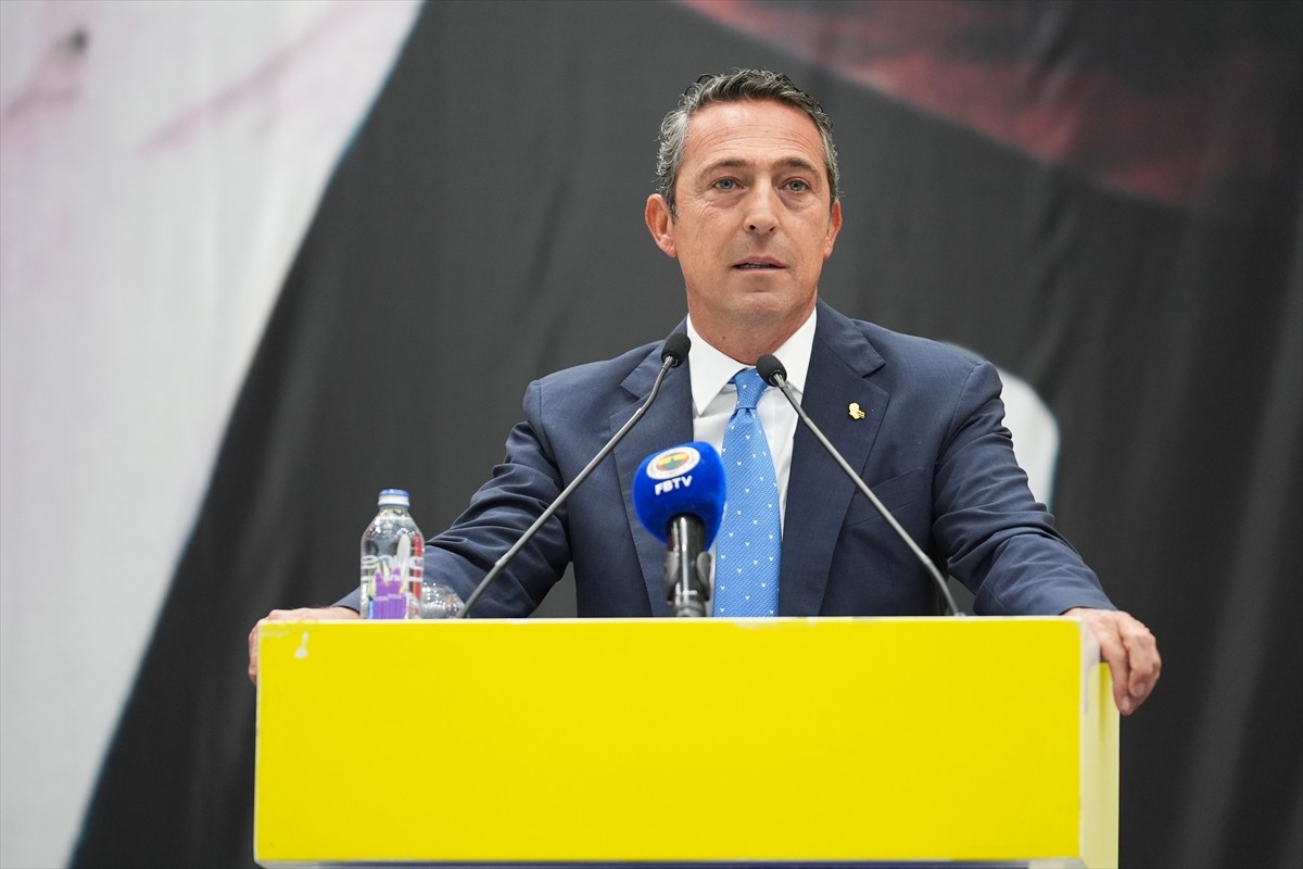 Fenerbahçe Kulübü Başkanı Ali Koç, Kalamış'taki Fenerbahçe Faruk Ilgaz Tesisleri'nde...