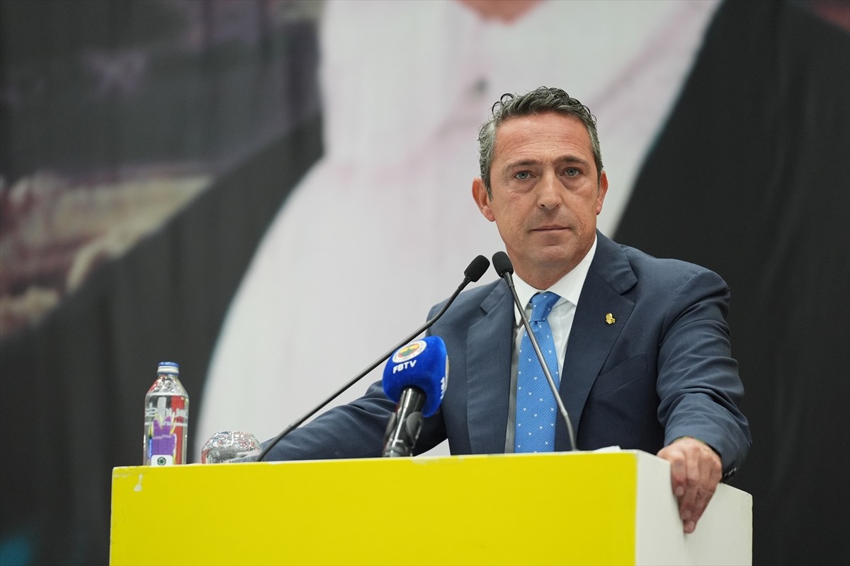 Fenerbahçe Kulübü Başkanı Ali Koç, Kalamış'taki Fenerbahçe Faruk Ilgaz Tesisleri'nde...