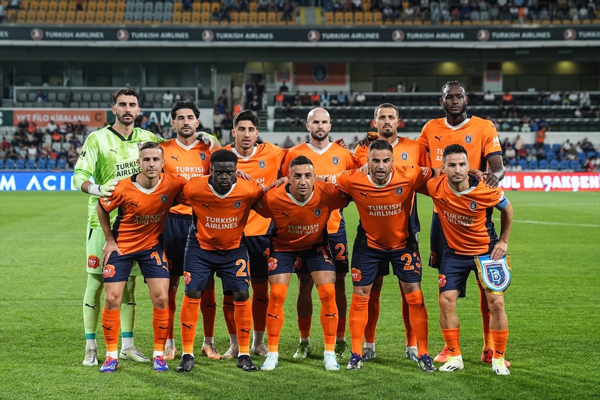 UEFA Avrupa Konferans Ligi 2. eleme turunda RAMS Başakşehir ile San Marino ekibi La Fiorita...