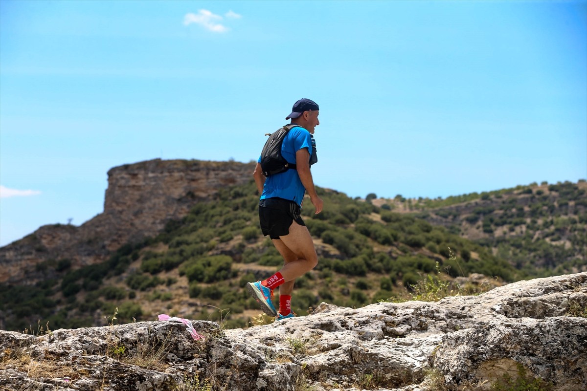 Uşak'ın Ulubey ilçesindeki dünyanın en büyük kanyonları arasında yer alan Ulubey Kanyonu'nda bu...