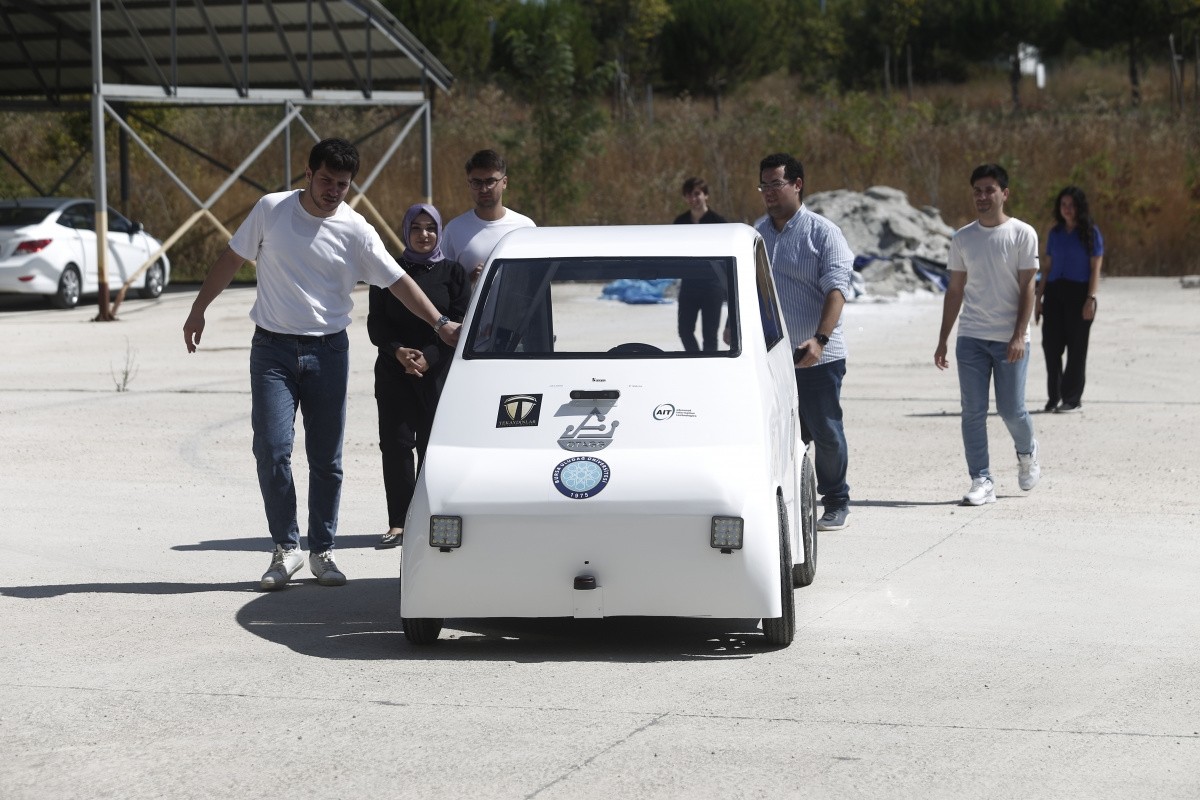 Bursa Uludağ Üniversitesi (BUÜ) Otonom Araç Geliştirme Grubu (OTAGG) tarafından yapılan OTAGG-01...