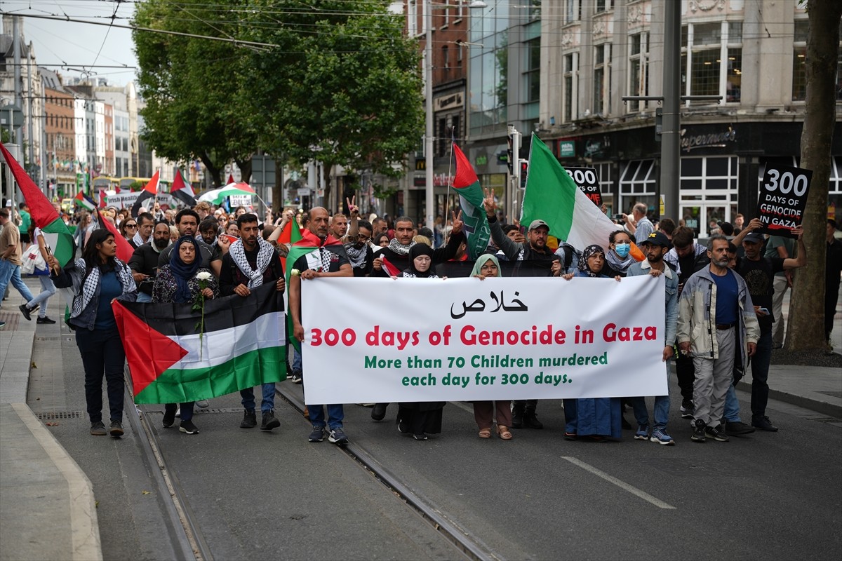 İrlanda’nın başkenti Dublin’de sessiz Filistine destek yürüyüşü düzenlendi. İrlanda Parlamento...
