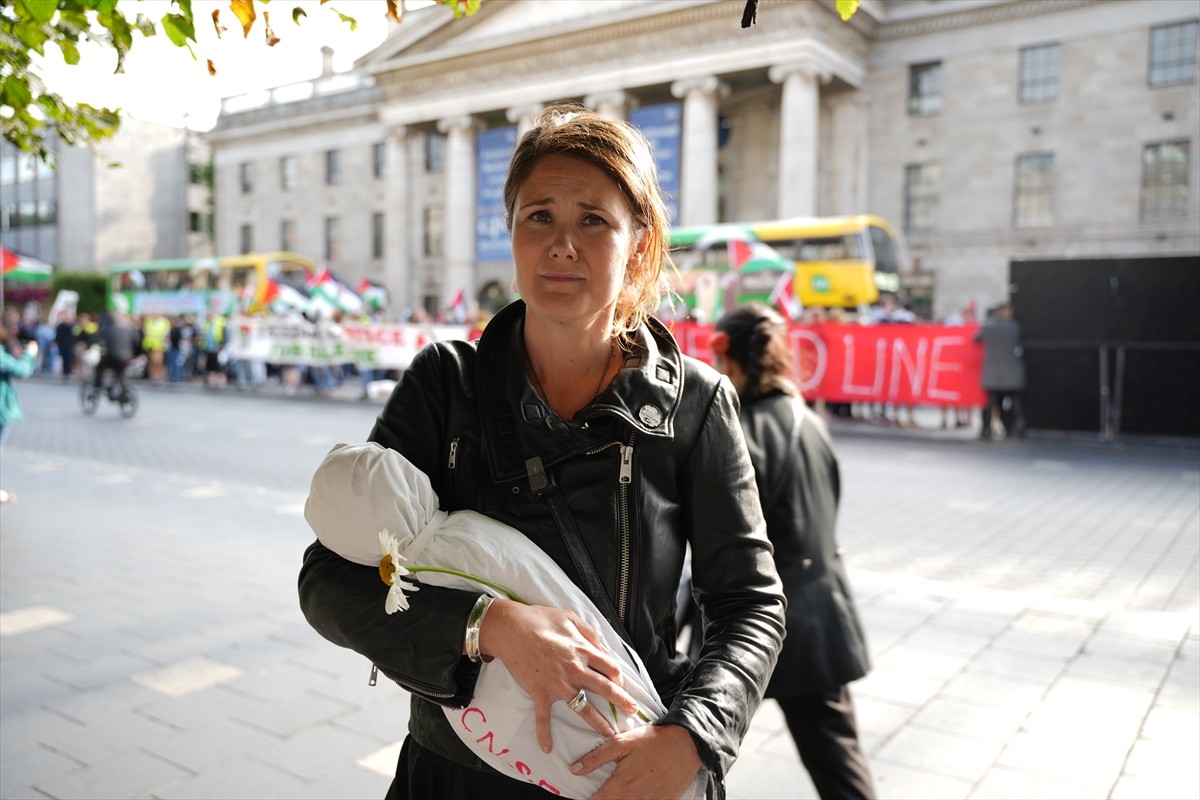 İrlanda’nın başkenti Dublin’de sessiz Filistine destek yürüyüşü düzenlendi. İrlanda Parlamento...