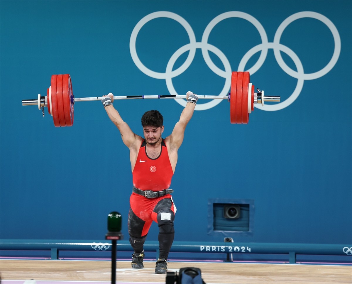 Paris 2024 Olimpiyat Oyunları halter kategorisinde erkekler 73. kilo müsabakaları South Paris...