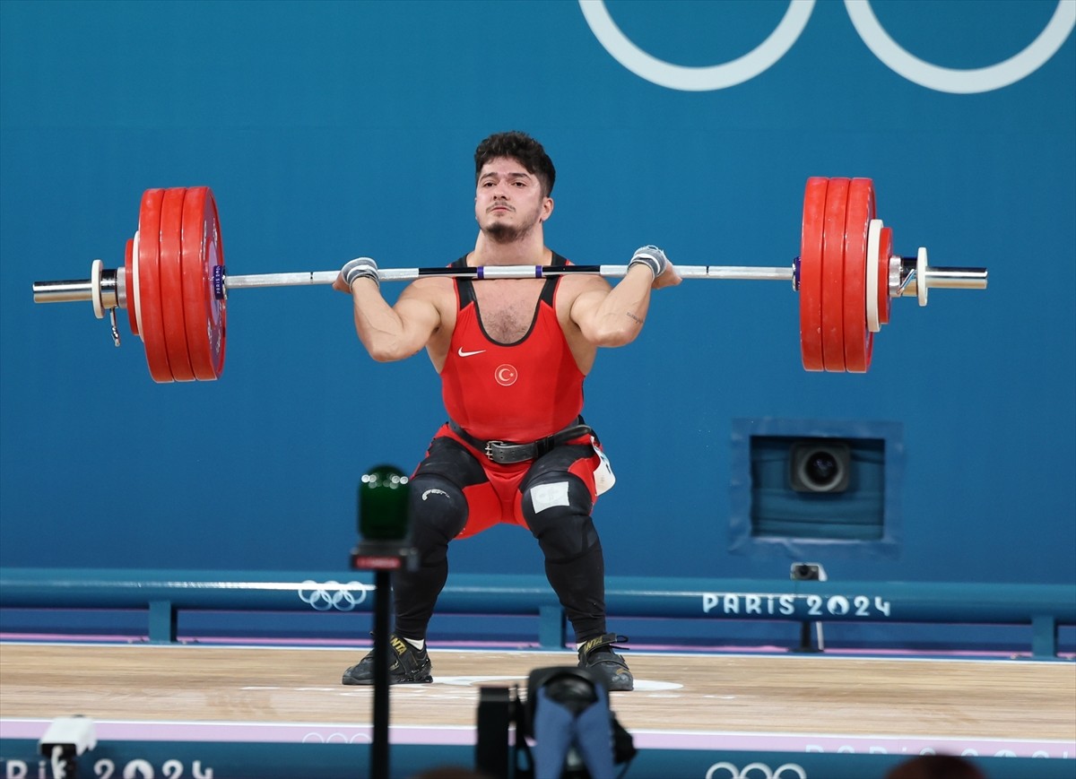 Paris 2024 Olimpiyat Oyunları halter kategorisinde erkekler 73. kilo müsabakaları South Paris...