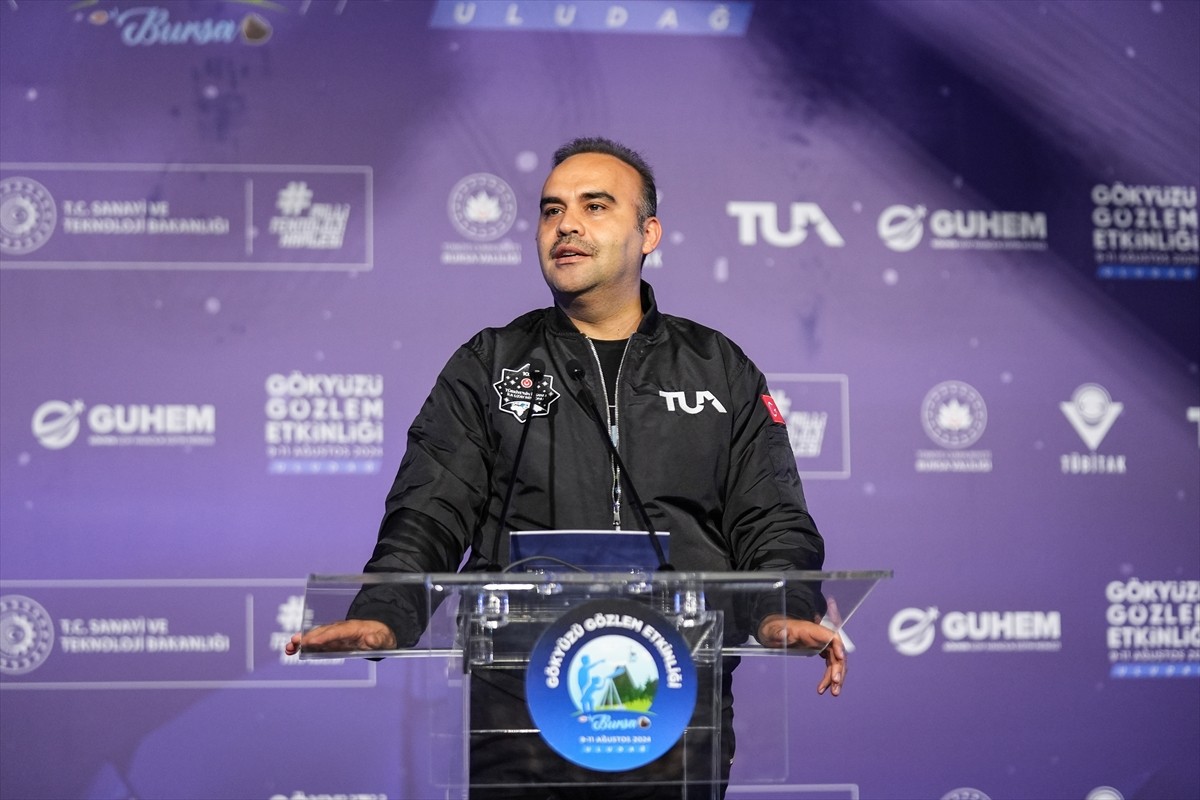 Sanayi ve Teknoloji Bakanı Mehmet Fatih Kacır, bu yıl Bursa Uludağ'da gerçekleştirilen ve 11...