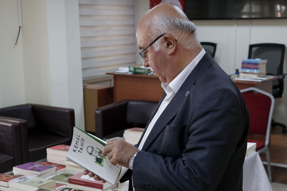 Server Basın Yayın İlim ve Sosyal Dayanışma Vakfı tarafından hayat geçirilen Kitap Okuma...