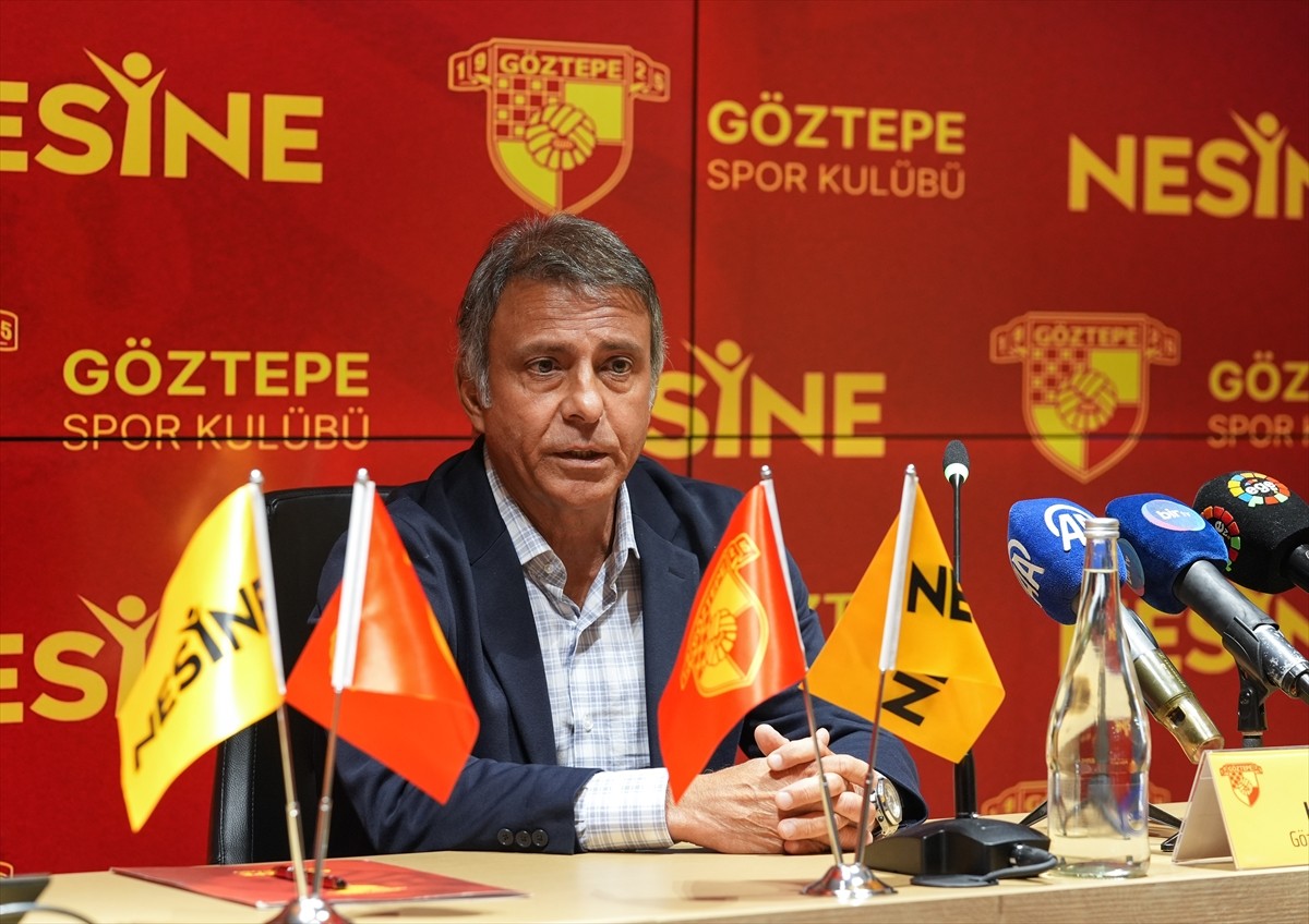 Trendyol Süper Lig ekiplerinden Göztepe, Nesine şirketi ile forma sağ kol sponsorluğu anlaşması...