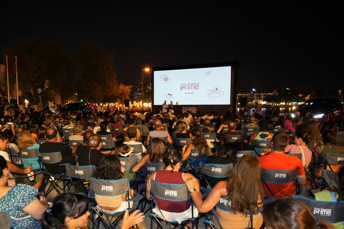 Türk Telekom'un yaz klasiği haline gelen Türk Telekom Prime Açık hava sineması etkinlikleri 8...