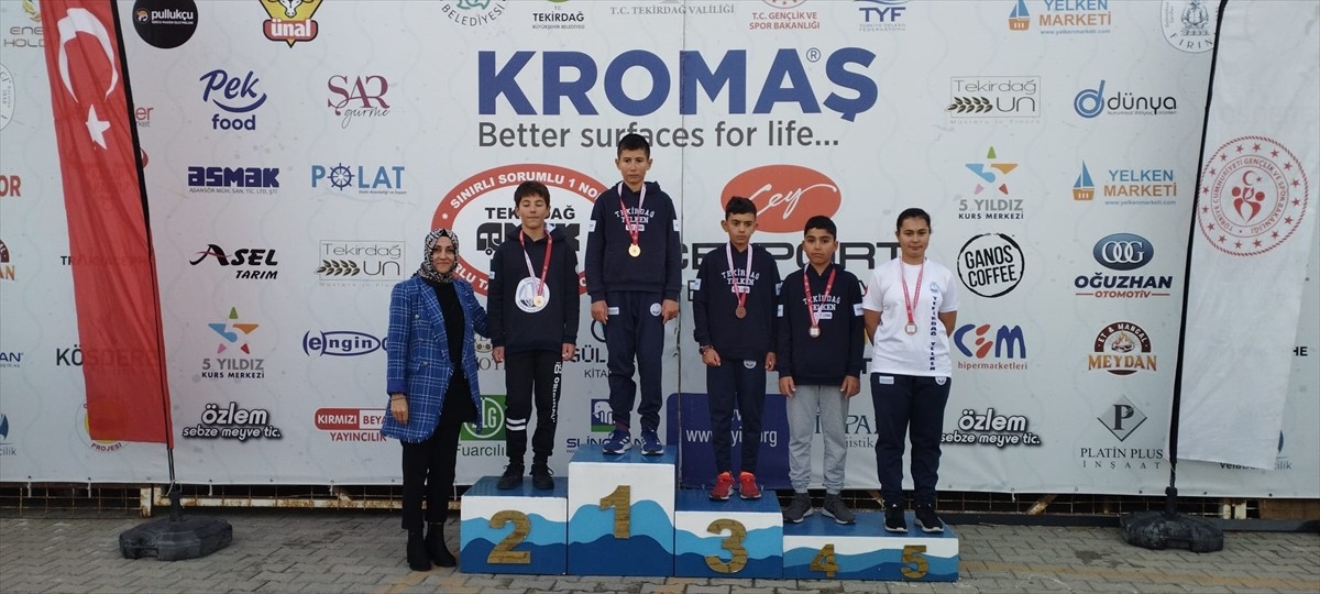 Tekirdağ'da Mustafa Kemal Atatürk'ü Anma Kupası yelken yarışları düzenlendi.  Yarışların sonunda...