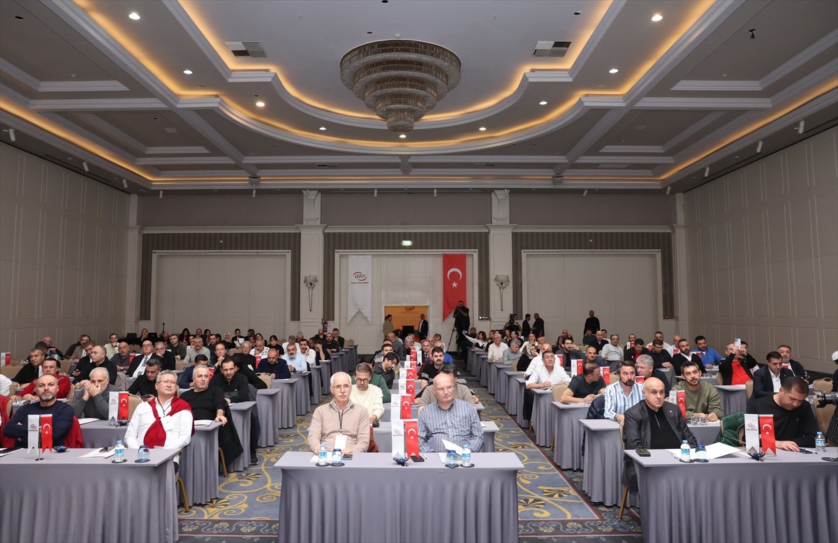 Ankara Ticaret Odası (ATO) 29. Dönem Meclis Üyeleri Ekonomik İstişare Toplantısı, Antalya'da bir...