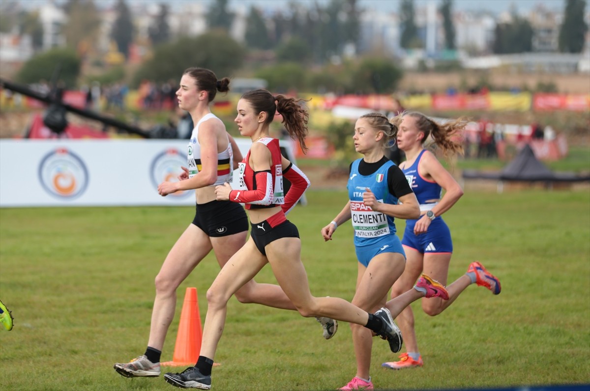 Avrupa Kros Şampiyonası, 40 ülkeden sporcuların katılımıyla Antalya'da başladı. Türkiye Atletizm...