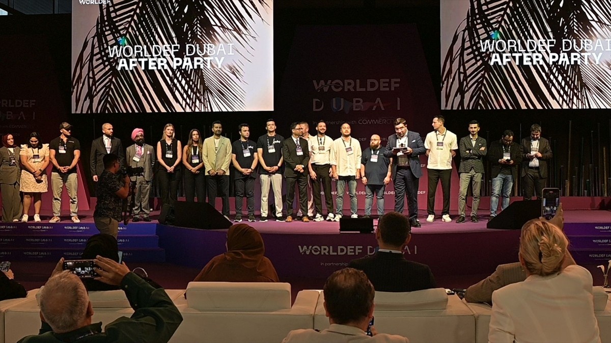 Dubai CommerCity'de düzenlenen ve Anadolu Ajansı'nın iletişim ortağı olarak yer aldığı WORLDEF...